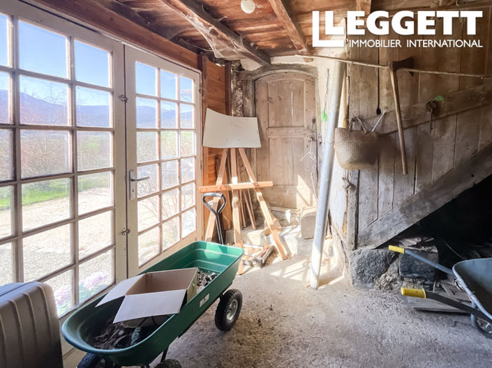 Image No.10-6 Bed House for sale