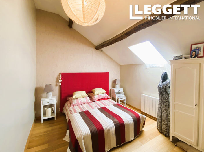 Image No.6-5 Bed House for sale