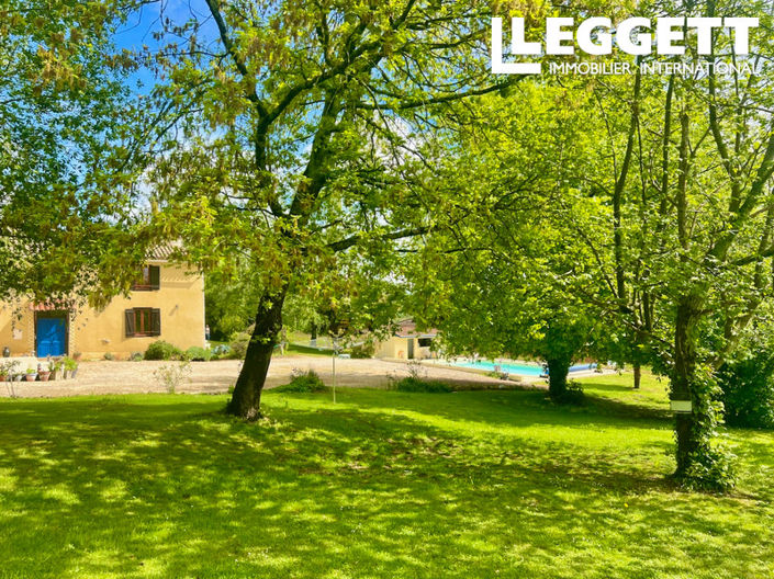 Image No.1-4 Bed House for sale