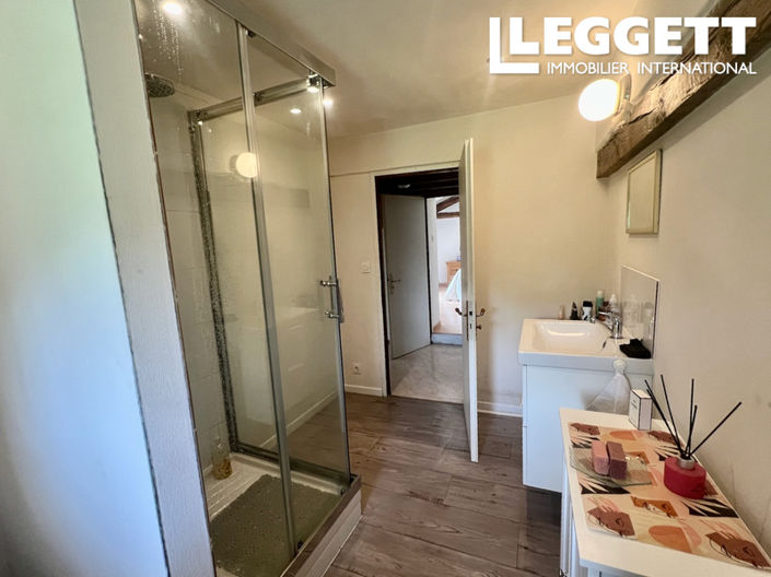 Image No.10-4 Bed House for sale