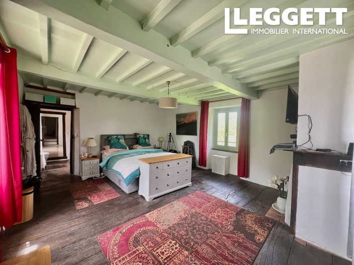 Image No.8-4 Bed House for sale