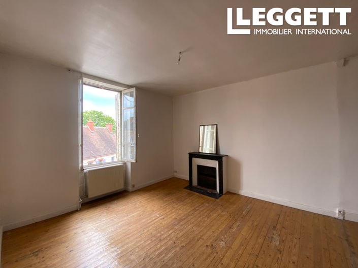 Image No.2-4 Bed House for sale