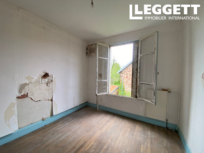 Image No.6-4 Bed House for sale