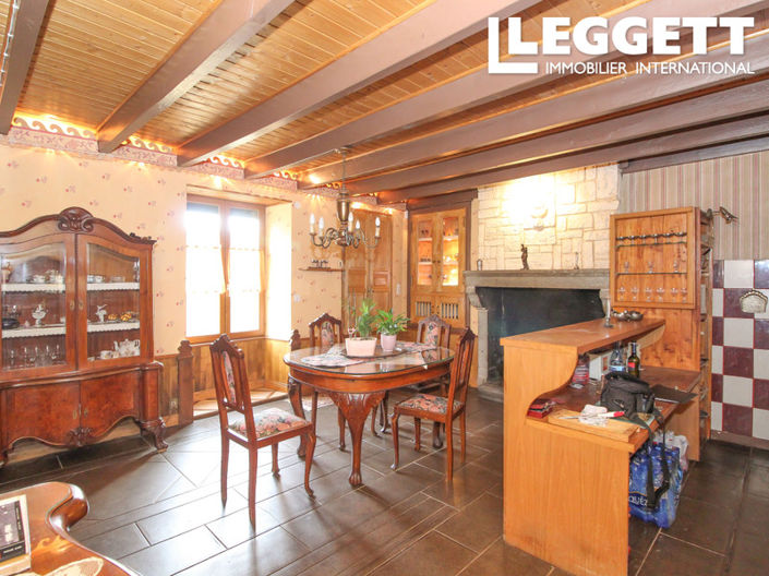 Image No.3-Maison de 5 chambres à vendre à Gourgé