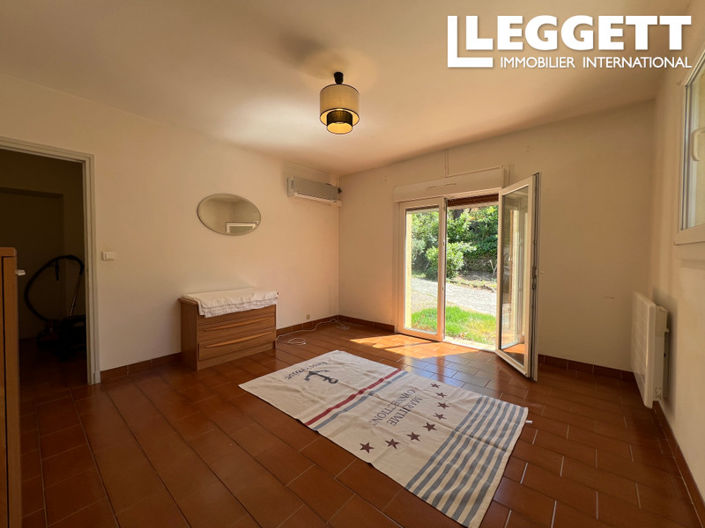 Image No.8-3 Bed House for sale