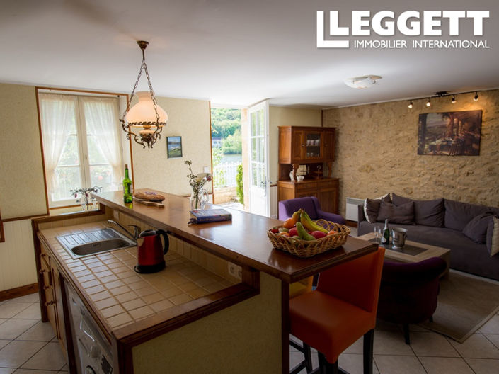 Image No.8-19 Bed House for sale