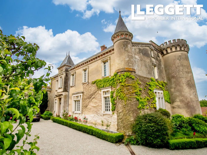 Image No.1-8 Bed Chateaux for sale