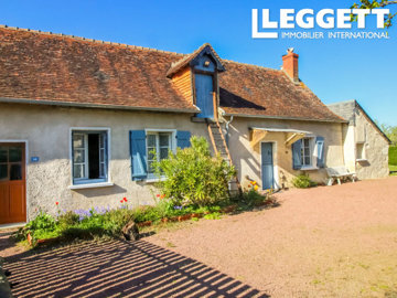 1 - Saint-Flovier, House