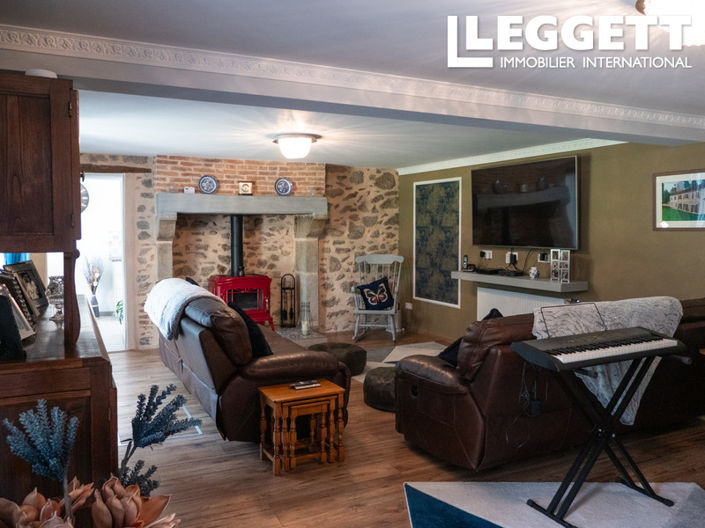 Image No.4-7 Bed House for sale