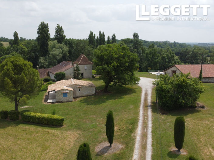 Image No.4-8 Bed House for sale