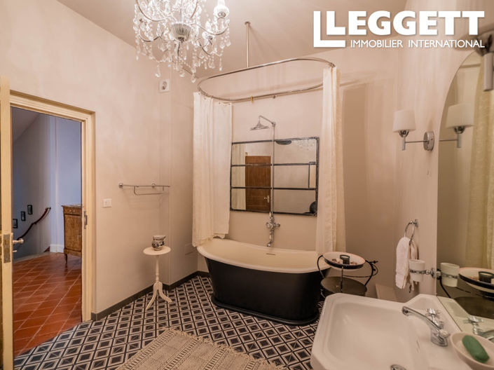 Image No.9-Maison de 8 chambres à vendre à Pépieux