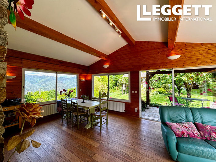 Image No.5-6 Bed House for sale