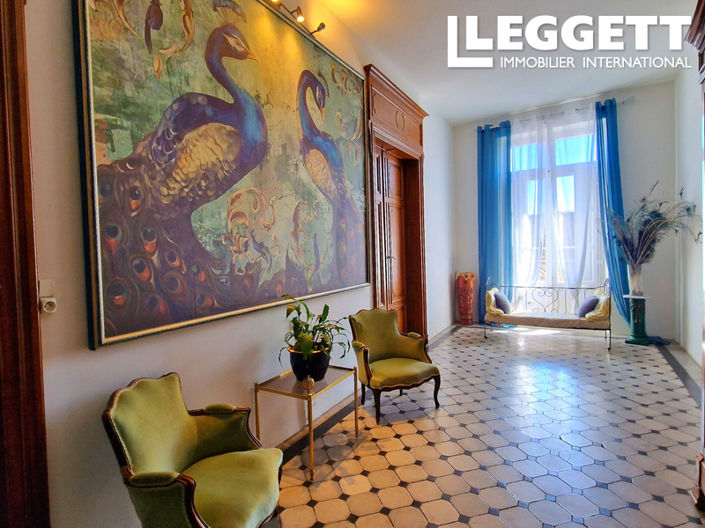 Image No.5-9 Bed House for sale