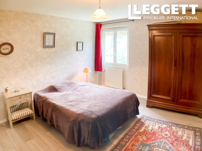 Image No.6-7 Bed House for sale