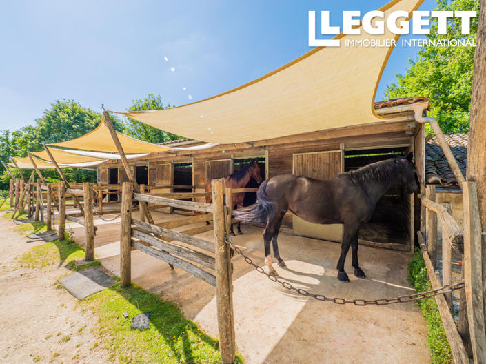 Image No.10-15 Bed House for sale