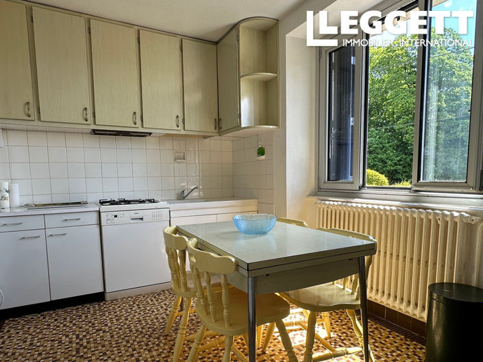 Image No.8-3 Bed House for sale