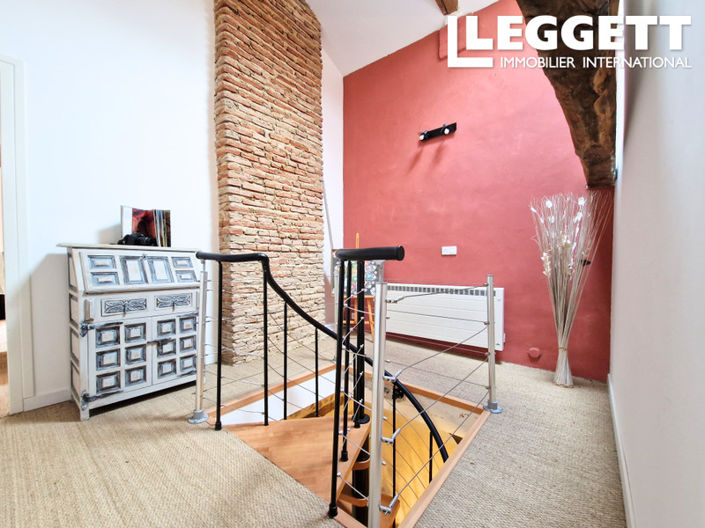 Image No.7-6 Bed House for sale