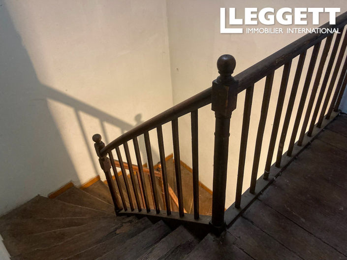 Image No.10-2 Bed House for sale