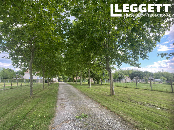 Image No.10-7 Bed Commercial for sale