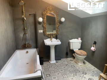 ahr0chm6ly9jzg4uagvzdglhlmltbw8vaw1hz2uvvevom