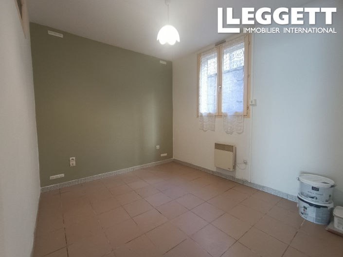 Image No.10-3 Bed House for sale