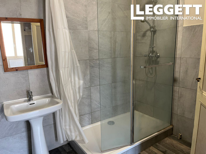 Image No.6-3 Bed House for sale