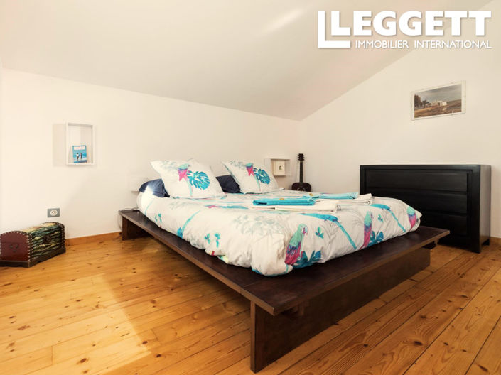 Image No.6-3 Bed House for sale