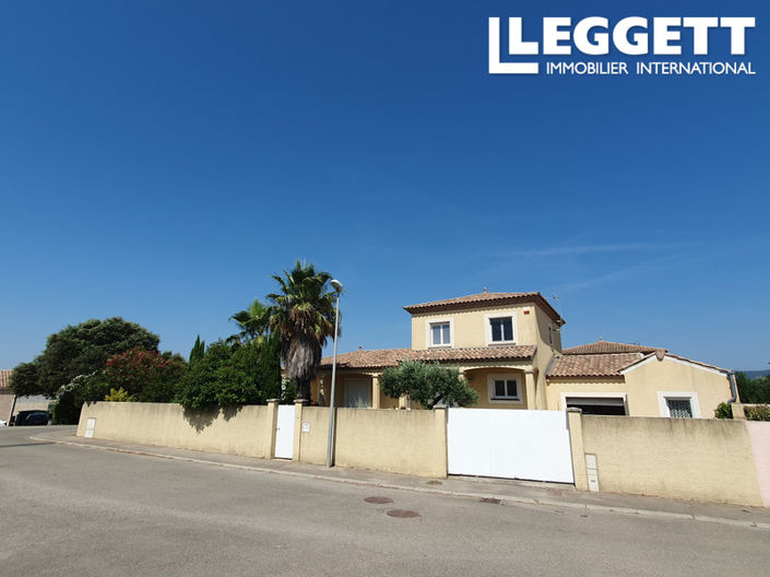 Image No.1-4 Bed House for sale