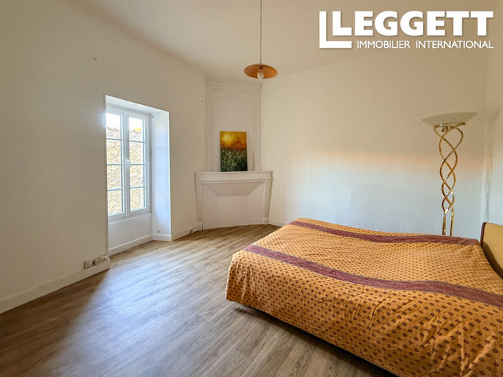 Image No.10-5 Bed House for sale