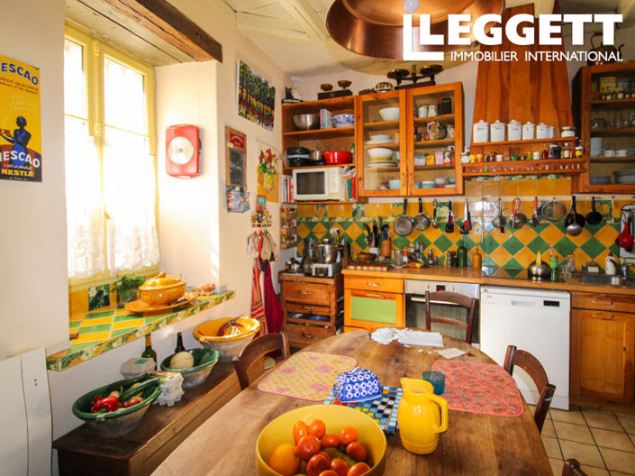 Image No.6-5 Bed House for sale