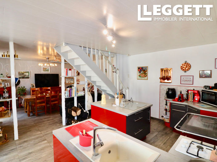 Image No.4-2 Bed House for sale