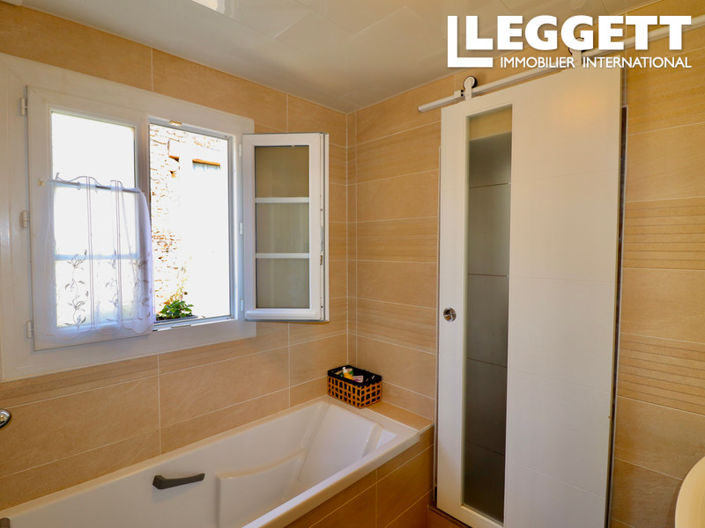 Image No.6-2 Bed House for sale