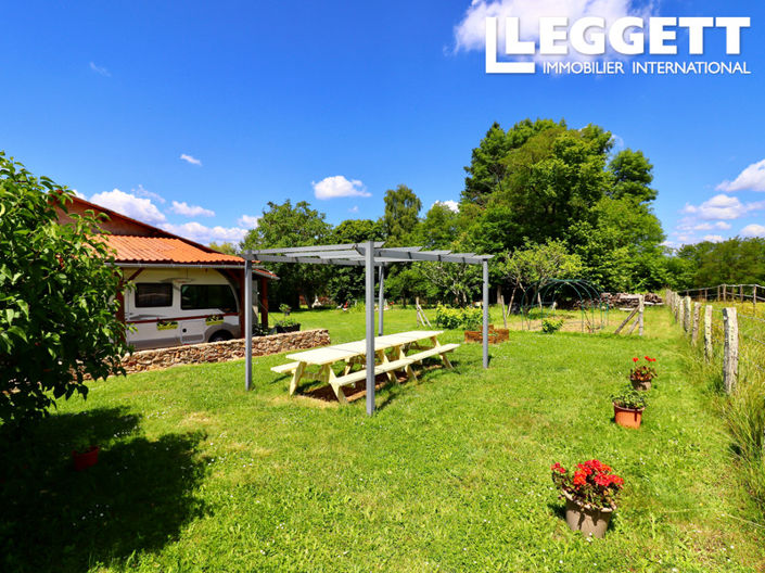 Image No.8-2 Bed House for sale