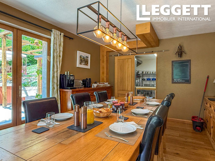 Image No.4-7 Bed House for sale