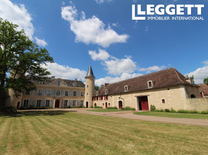 Image No.1-15 Bed Chateaux for sale