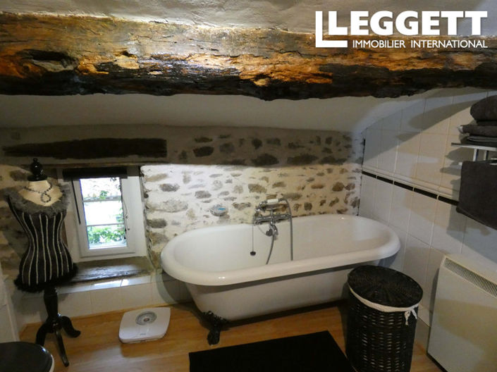 Image No.10-3 Bed House for sale