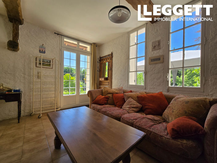 Image No.7-6 Bed House for sale