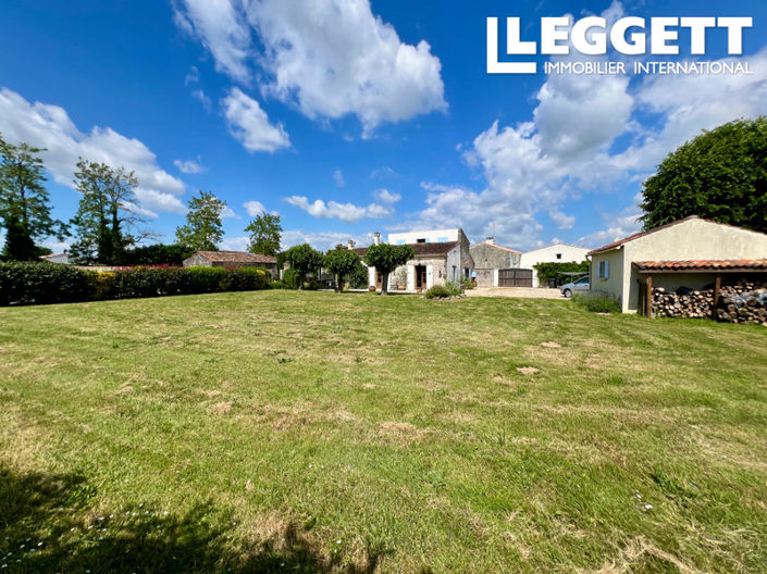 Image No.1-4 Bed House for sale
