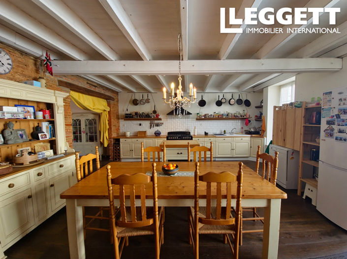 Image No.1-4 Bed House for sale