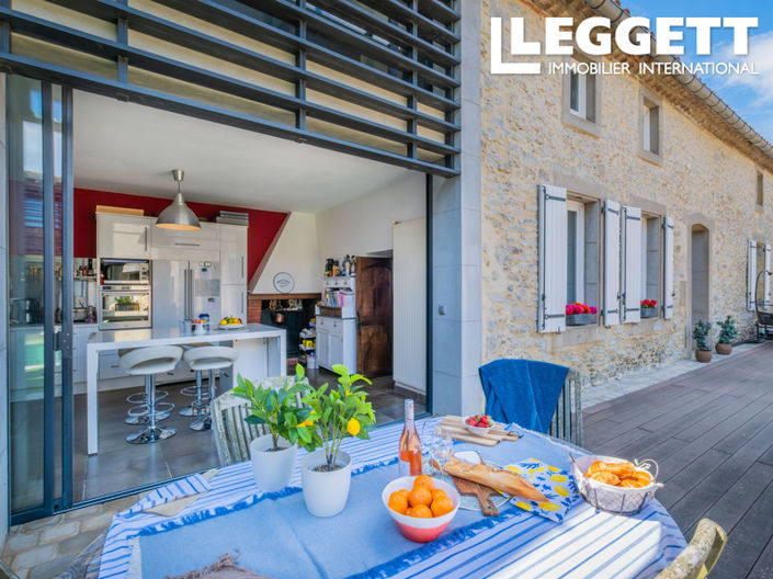 Image No.8-6 Bed House for sale