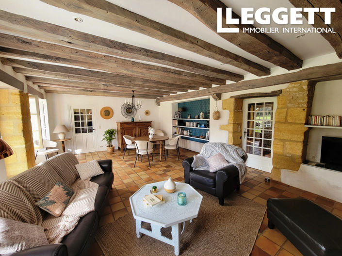 Image No.8-7 Bed House for sale