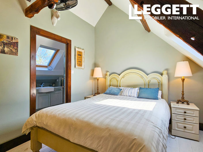 Image No.8-3 Bed House for sale