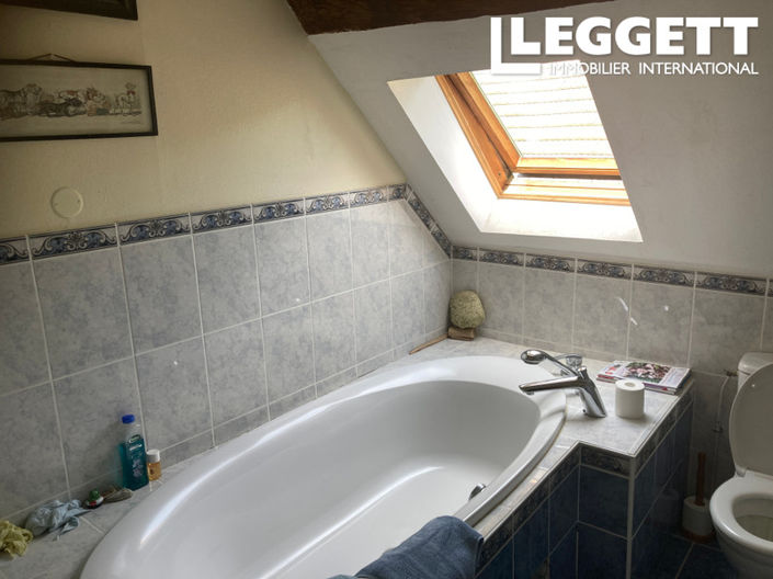 Image No.10-3 Bed House for sale