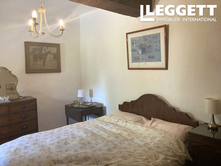 Image No.9-3 Bed House for sale