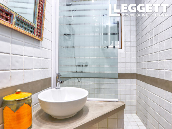 Image No.10-4 Bed House for sale