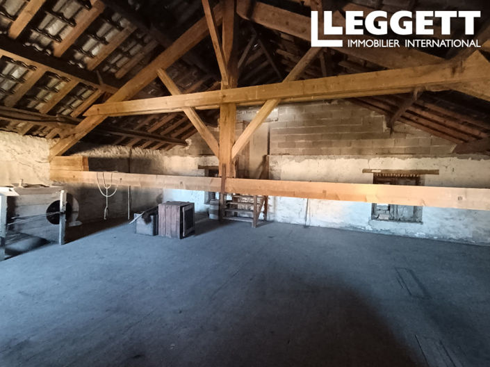 Image No.10-6 Bed House for sale