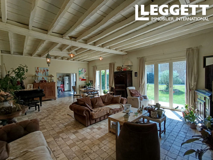 Image No.5-6 Bed House for sale