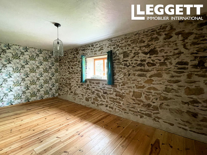 Image No.8-3 Bed House for sale