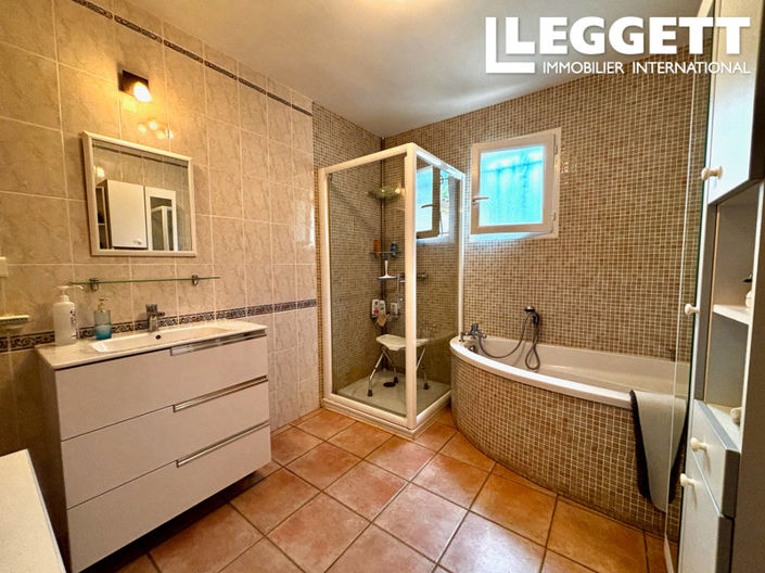 Image No.7-4 Bed House for sale