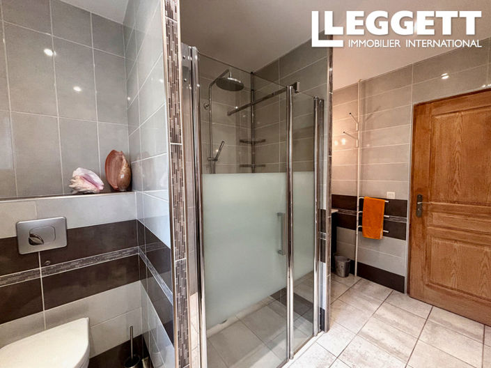 Image No.9-4 Bed House for sale